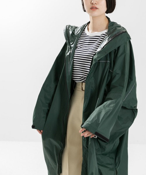 URBAN RESEARCH(アーバンリサーチ)の「『WEB限定』w.p.c レインバイシクルスリーブポンチョ(ポンチョ・レディース・ベージュ/ピンク/グリーン・FREE)」の4枚目の写真