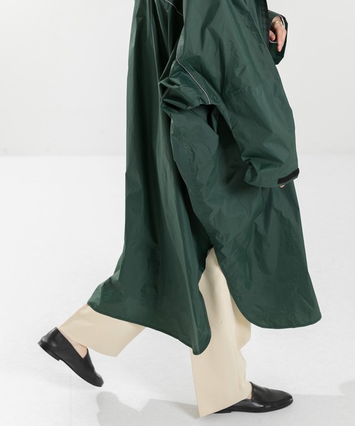 URBAN RESEARCH(アーバンリサーチ)の「『WEB限定』w.p.c レインバイシクルスリーブポンチョ(ポンチョ・レディース・ベージュ/ピンク/グリーン・FREE)」の7枚目の写真