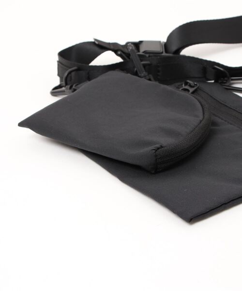 ADAM ET ROPE'(アダムエロペ)の「【TOOLIGHT】マルチベルトバッグ(ボディバッグ/ウエストポーチ・メンズ・カーキ/ダークブラウン/ブラック・FREE)」の7枚目の写真