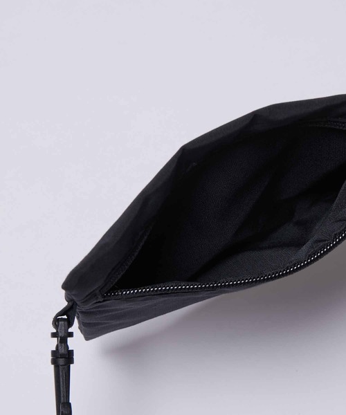 ADAM ET ROPE'(アダムエロペ)の「【TOOLIGHT】マルチベルトバッグ(ボディバッグ/ウエストポーチ・メンズ・カーキ/ダークブラウン/ブラック・FREE)」の8枚目の写真