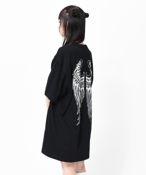 TRAVAS TOKYO（トラバス トウキョウ）の「『TRAVAS TOKYO/トラバス トーキョー』Blindfold BIG Tee/天使プリント 半袖Tシャツ（Tシャツ/カットソー・レディース・ホワイト/ブラック/サックスブルー・FREE）」の5枚目の写真