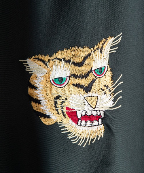 UNIIT(ユニット)の「【UNIIT/ユニット】高密度ポリツイル 刺繍シャツ ワッペンシャツ バック刺繍 オープンカラー 開襟(シャツ/ブラウス・メンズ・ダークグリーン/ブラック/ベージュ/ホワイト・MEDIUM/LARGE)」の6枚目の写真