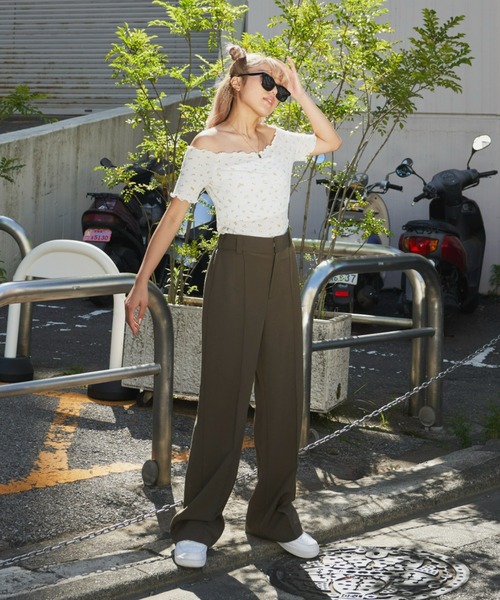 SHAGGIE（シャギー）の「オフショル小花柄メロウトップス（Tシャツ/カットソー・レディース・ホワイト/ピンク・FREE）」の20枚目の写真