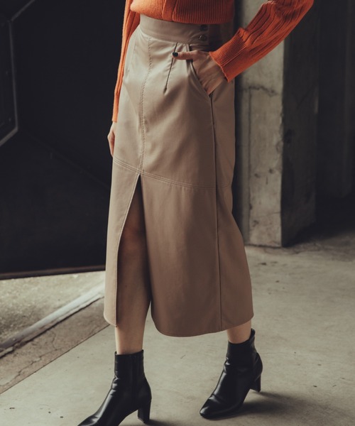 Cheek（チーク）の「レザータイトスカート（スカート・レディース・ブラック/ブラウン/ベージュ・SMALL/MEDIUM）」の3枚目の写真