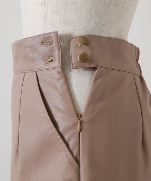 Cheek（チーク）の「レザータイトスカート（スカート・レディース・ブラック/ブラウン/ベージュ・SMALL/MEDIUM）」の14枚目の写真