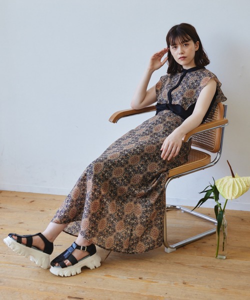 idem（イデム）の「paisley collar blouse/ペイズリーノースリブラウス（シャツ/ブラウス・レディース・ブラック/ブルー・FREE）」の15枚目の写真