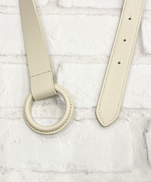 COMME CA ISM(コムサイズム)の「フェイクレザー くるみバックルベルト(ベルト・レディース・ホワイト/ブラック/レッド/グリーン・FREE)」の12枚目の写真