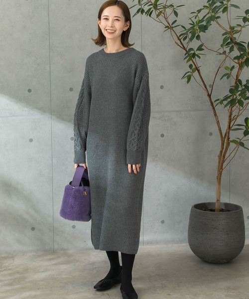 片畦袖ケーブルニットワンピース