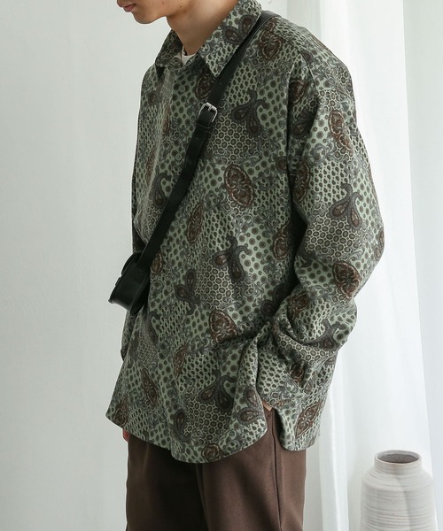 SENSE OF PLACE by URBAN RESEARCH(センスオブプレイスバイアーバンリサーチ)の「コモンペイズリールーズシャツ(シャツ/ブラウス・メンズ・ベージュ/ブラウン/ミント・MEDIUM/LARGE)」の4枚目の写真