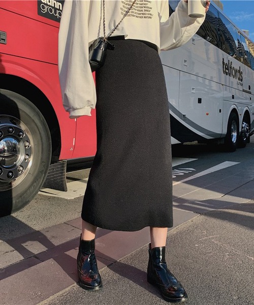 Chaco closet(チャコ クローゼット)の「ニットスリットナロースカート(スカート・レディース・グレー/ブラック/グリーン/パープル・FREE)」の9枚目の写真