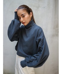 TRUNC | Shirring Sleeve Cropped turtle Tops(スウェット)