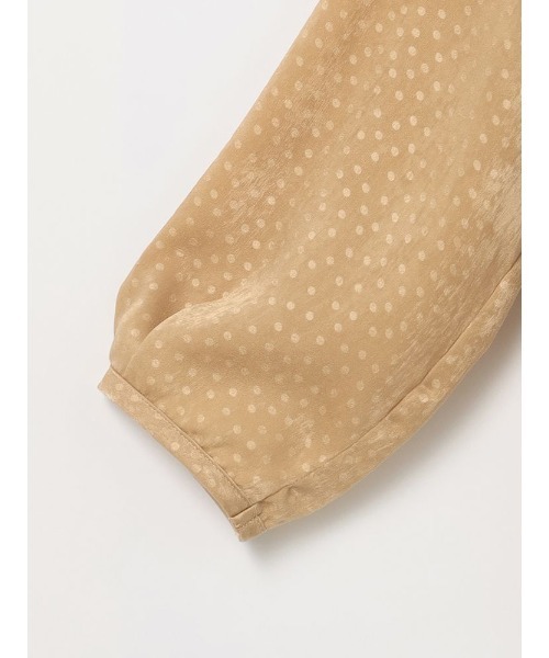 Perfect Suit FActory（パーフェクトスーツファクトリー）の「ドット　リボンタイブラウス　クリーム/グレー/ブラウン（シャツ/ブラウス・レディース・グレー/ブラウン/クリーム・S/M/L）」の7枚目の写真