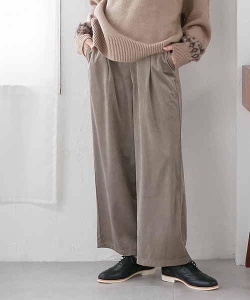 Days(デイズ)の「【Oeillet】なめらかコーデュロイタックワイドパンツ(ウイエ)(その他パンツ・レディース・チャコール/モスグリーン/ライトベージュ・M/LL/L)」の3枚目の写真