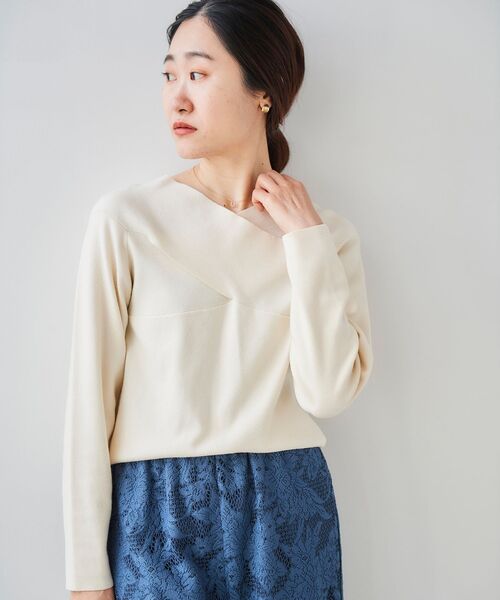 le.coeur blanc（ルクールブラン）の「クロスデザインニットプルオーバー（ニット/セーター・レディース・ホワイト系その他/アイボリー/ブラック/ブラック系その他・38）」の2枚目の写真