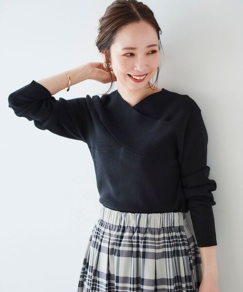 le.coeur blanc（ルクールブラン）の「クロスデザインニットプルオーバー（ニット/セーター・レディース・ホワイト系その他/アイボリー/ブラック/ブラック系その他・38）」の7枚目の写真