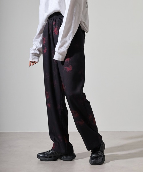 CIAO（チャオ）の「ciao 総柄センタープリーツパンツ（その他パンツ・メンズ・ブラウン系その他/ブラック系その他2/ブラック/グレー/ブラウン/ブラック系その他/ブラック系その他3/ブラック系その他4/ダークブラウン/ブラック系その他7/ブラウン系その他3/ブラウン系その他2/ブラック系その他6/ブラック系その他5・L/M）」の6枚目の写真