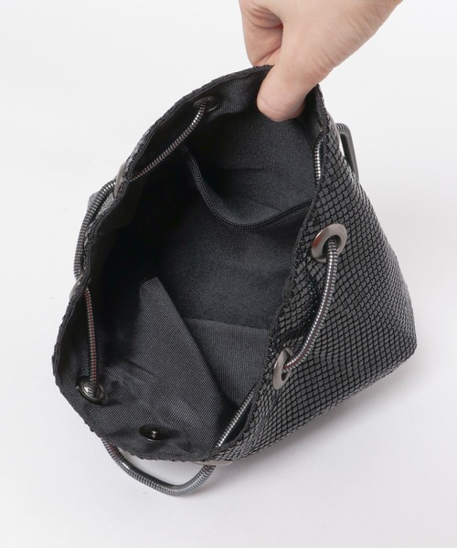 URBAN RESEARCH ROSSO(アーバンリサーチロッソ)の「メタルメッシュバッグ(ショルダーバッグ・レディース・ブラック/シルバー・-)」の14枚目の写真