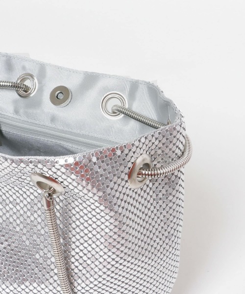URBAN RESEARCH ROSSO(アーバンリサーチロッソ)の「メタルメッシュバッグ(ショルダーバッグ・レディース・ブラック/シルバー・-)」の17枚目の写真