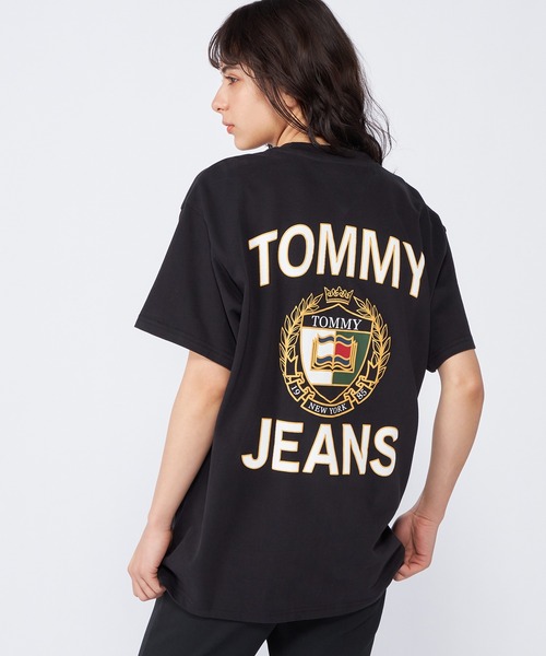 tommy jeans(トミー ジーンズ)の「【オンライン限定】エンブレムバックロゴTシャツ(Tシャツ/カットソー・メンズ・ホワイト/ブラック・SMALL/MEDIUM/LARGE/X-LARGE/XX-LARGE)」の9枚目の写真