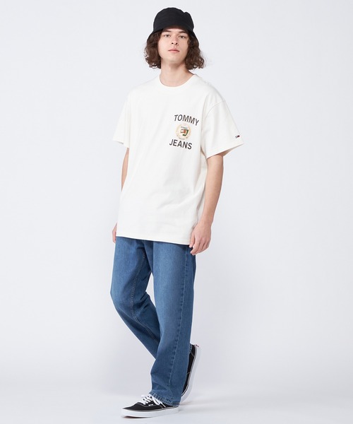 tommy jeans(トミー ジーンズ)の「【オンライン限定】エンブレムバックロゴTシャツ(Tシャツ/カットソー・メンズ・ホワイト/ブラック・SMALL/MEDIUM/LARGE/X-LARGE/XX-LARGE)」の14枚目の写真