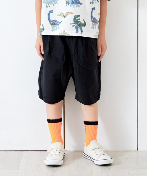 MAKE YOUR DAY(メイクユアデイ)の「スーパーストレッチ5.5分丈タックパンツ■80~140cm(その他パンツ・キッズ・ベージュ/ブラック/アイボリー/カーキ・120/140/80/130/90/110/100)」の2枚目の写真