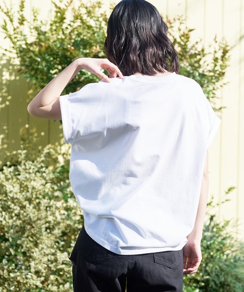 LB/S (エルビーエス)の「汗染みの目立ちにくいTシャツ ZEROSTAIN ゼロステイン 撥水性 UVカット ローカルラウンドプリント ボタニカルプリント Tシャツ(Tシャツ/カットソー・レディース・ホワイト/ダークベージュ/ピンク系その他/ブラック/イエロー/ミント・MEDIUM/LARGE)」の17枚目の写真