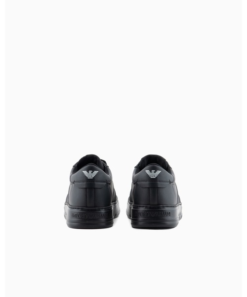 EMPORIO ARMANI ： スニーカー ロゴ レザー スニーカー レザー製 スエードディテール＆エンボスロゴ