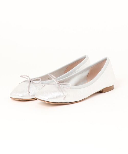 inter-chaussures(インターショシュール)の「【INTER-CHAUSSURES】リボン付きスクエアフラットパンプス(I31511/I1511A)(パンプス・レディース・ベージュ系その他/シルバー/ブラック系その他・35/36/37/38/39)」の3枚目の写真