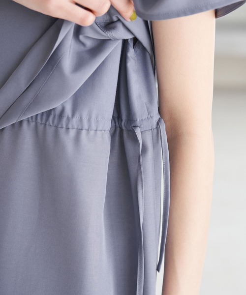 ROPE' PICNIC（ロペピクニック）の「【WEB限定カラー:カーキ】吸水速乾/2WAYレイヤード風シャツワンピース（シャツワンピース・レディース・チャコールグレー/ベージュ/ブルー系その他4/カーキ・38）」の11枚目の写真