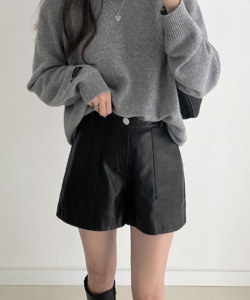 LAC-VERT(ラック・ヴェール)の「フェイクレザーショートパンツ(その他パンツ・レディース・ブラック/カーキ・L/M)」の9枚目の写真