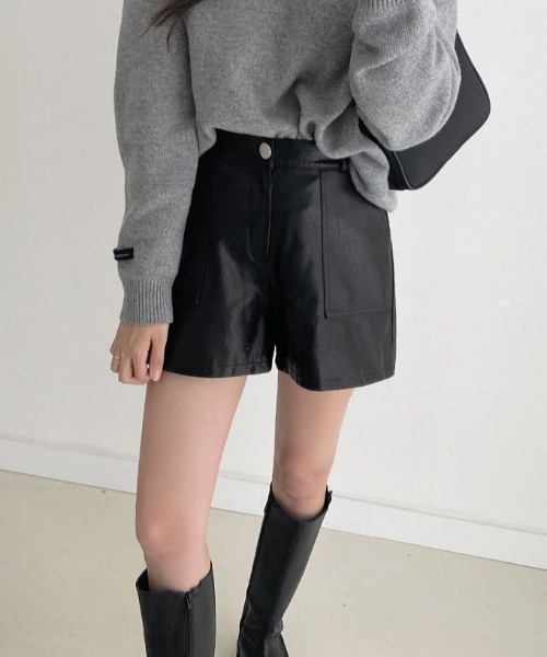 LAC-VERT(ラック・ヴェール)の「フェイクレザーショートパンツ(その他パンツ・レディース・ブラック/カーキ・L/M)」の17枚目の写真