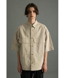 カッティングポケットシャツ