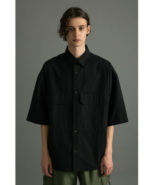 STYLEMIXER(スタイルミキサー)の「カッティングポケットシャツ(シャツ/ブラウス・メンズ・ブラック/ライトベージュ・MEDIUM/LARGE)」の19枚目の写真