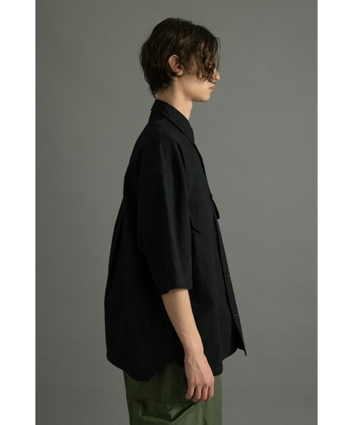 STYLEMIXER(スタイルミキサー)の「カッティングポケットシャツ(シャツ/ブラウス・メンズ・ブラック/ライトベージュ・MEDIUM/LARGE)」の13枚目の写真