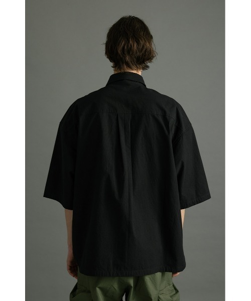 STYLEMIXER(スタイルミキサー)の「カッティングポケットシャツ(シャツ/ブラウス・メンズ・ブラック/ライトベージュ・MEDIUM/LARGE)」の22枚目の写真