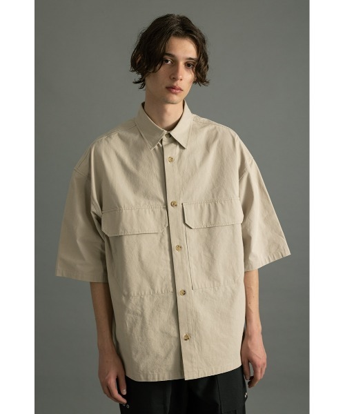 STYLEMIXER(スタイルミキサー)の「カッティングポケットシャツ(シャツ/ブラウス・メンズ・ブラック/ライトベージュ・MEDIUM/LARGE)」の14枚目の写真