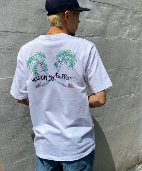 VOLCOM（ボルコム）の「VOLCOM/ボルコム バックプリントTシャツ クルーネック半袖Tee/コットンTシャツ  AF522300（Tシャツ/カットソー・メンズ・ホワイト/ブラック・M/XL/L）」の2枚目の写真