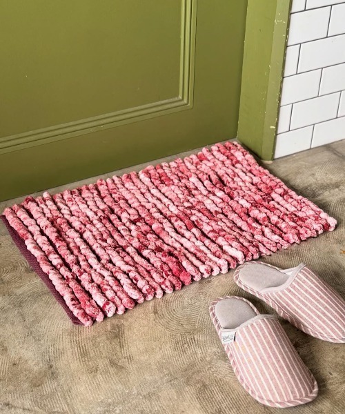DULTON（ダルトン）の「CHENILLE HANDLOOM MAT 40×60/バスマット（ラグ/マット・メンズ・ワインレッド/イエロー/グレー・FREE）」の3枚目の写真