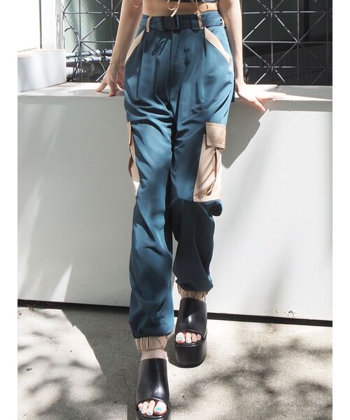 EVRIS(エヴリス)の「サテンパッチワークパンツ【セットアップ着用可能】(その他パンツ・レディース・ブラック/ブルー/カーキ・FREE)」の19枚目の写真