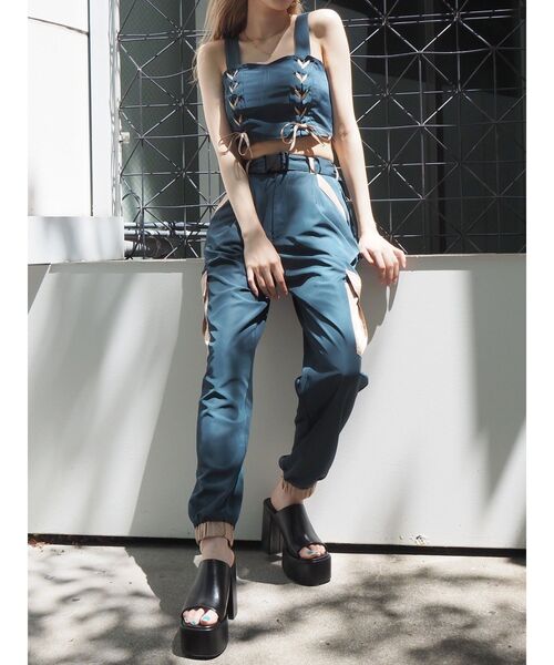 EVRIS(エヴリス)の「サテンパッチワークパンツ【セットアップ着用可能】(その他パンツ・レディース・ブラック/ブルー/カーキ・FREE)」の20枚目の写真