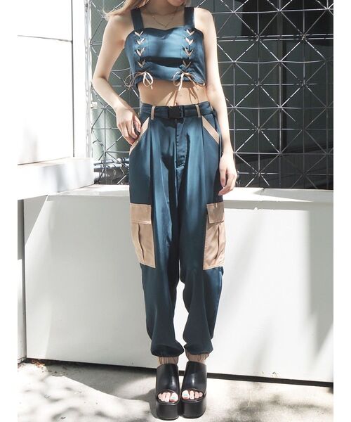 EVRIS(エヴリス)の「サテンパッチワークパンツ【セットアップ着用可能】(その他パンツ・レディース・ブラック/ブルー/カーキ・FREE)」の21枚目の写真