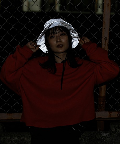 KiU（キウ）の「ライトに反射する安全レインハット【VEER】フル