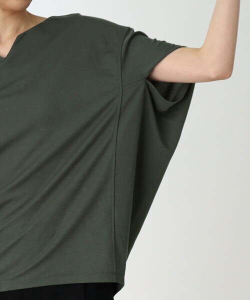 THE SHOP TK (ザ ショップ ティーケー )の「◆【腕周りカバー】バルーンシルエットプルオーバー(Tシャツ/カットソー・レディース・ブラック/ダークオリーブ/ホワイト系・99)」の18枚目の写真