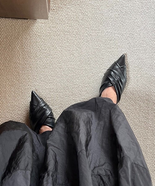 CAPRICIEUX LE'MAGE(カプリシューレマージュ)の「ギャザークロスミュール(サンダル・レディース・ブラック/モカ・37/38)」の8枚目の写真