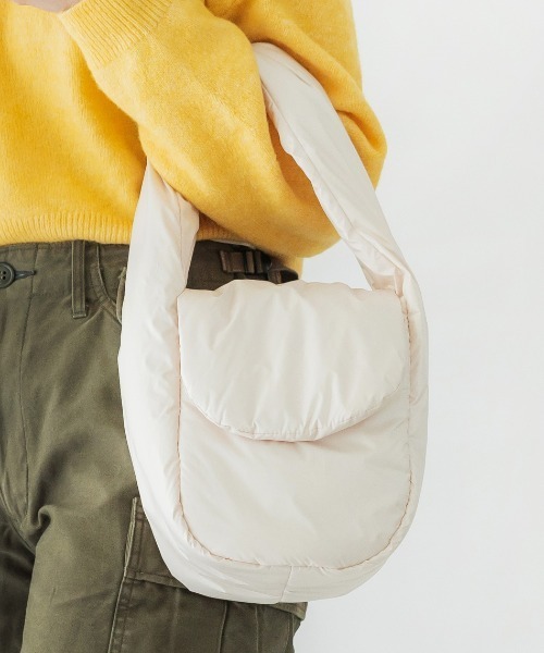 CONTROL FREAK（コントロールフリーク）の「CONTROL FREAK / CTFK（コントロールフリーク/シーティーエフケー）クッションミニバッグ（ハンドバッグ・レディース・オレンジ/グリーン/アイボリー/ボルドー・FREE）」の6枚目の写真