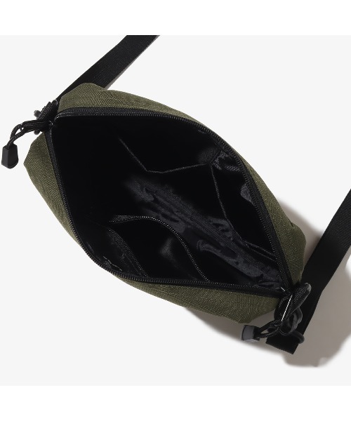 atmos/atmos girls(アトモスアトモスガール)の「atmos Shoulder Small Bag / アトモス ショルダー スモール バック(ショルダーバッグ・メンズ・ブラック/オリーブ・ONE SIZE)」の6枚目の写真