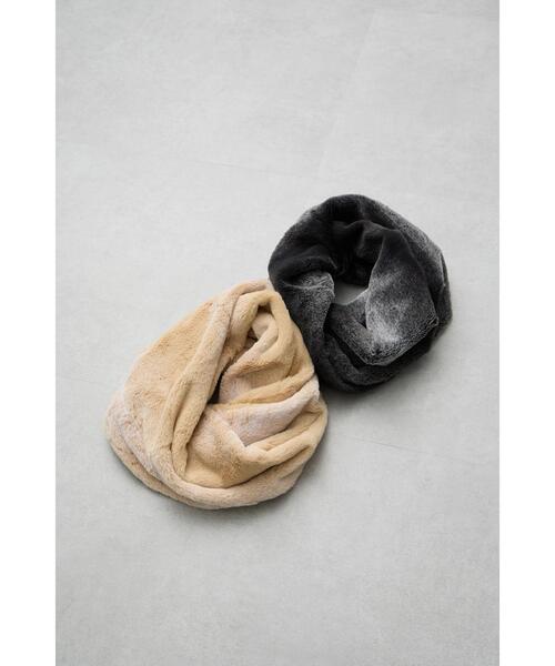 earth music&ecology（アースミュージックアンドエコロジー）の「ファースヌード（ストール/ショール・レディース・ライトベージュ/ブラック・FREE）」の6枚目の写真