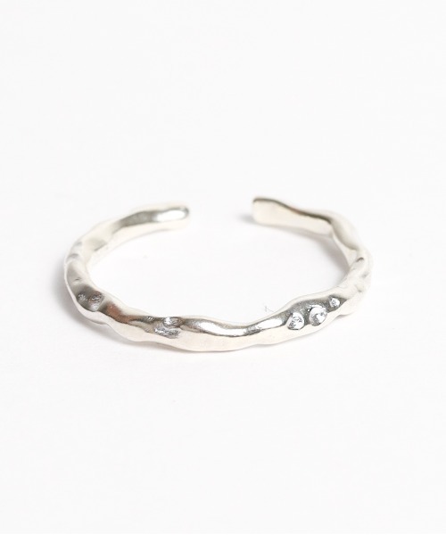 ARCHIVER(アーカイバ)の「【Bk】【sterling silver】フリーサイズ デザインナローリング(リング・レディース・ゴールド/シルバー・FREE)」の2枚目の写真