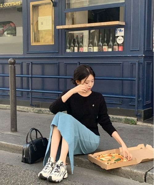 ATTRANGS(アットランス)の「ATTRANGS コーデュロイスリット入りスカート(スカート・レディース・ライトベージュ/チェリーレッド/スカイブルー・SMALL/MEDIUM/LARGE)」の14枚目の写真