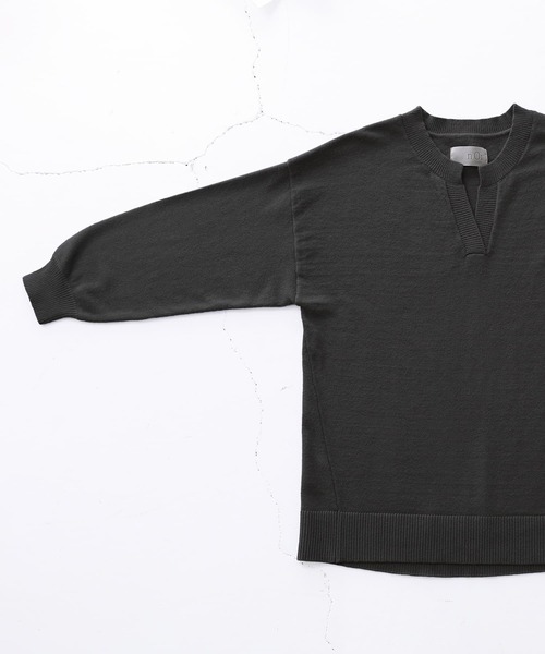 n'OrLABEL（ノアールレーベル）の「『キーネック×ぽわん袖ニット』（ニット/セーター・レディース・チャコールグレー/ブラック/グレイッシュブルー/グレイッシュベージュ/ボルドー・FREE）」の11枚目の写真